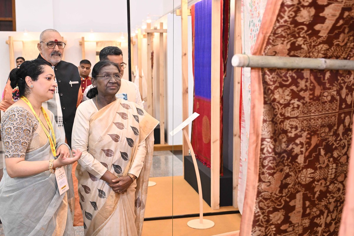 rashtrapatibhvn tweet picture