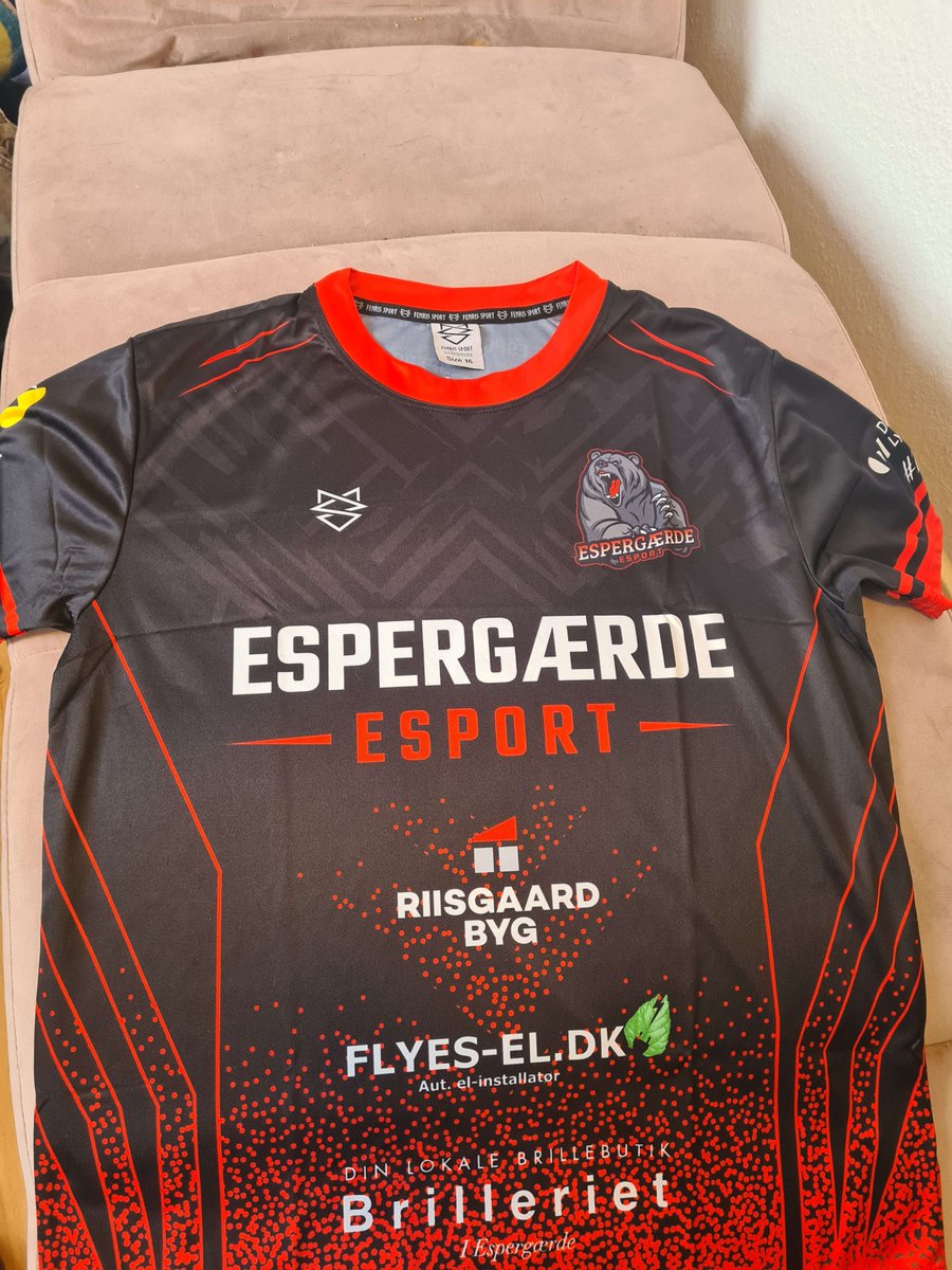 Kiwskifnbr's tweet photo. @ESP__eSport #ESPLaunch
https://t.co/aNqoyjkJj1 https://t.co/iE1mM4yGmD