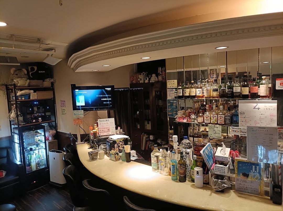 tink_akiaki's tweet photo. 【備忘】
なんとなんと

先日腹パン先生とぽんこつさんご来店。
先日のショーのご挨拶を頂いてしまい恐縮しきり。

※乾杯写真撮り忘れ💦

色々お話できて楽しい時間でした。

@xxyyzzbcc 
@ponkt_02 https://t.co/AUoOxieWqW
