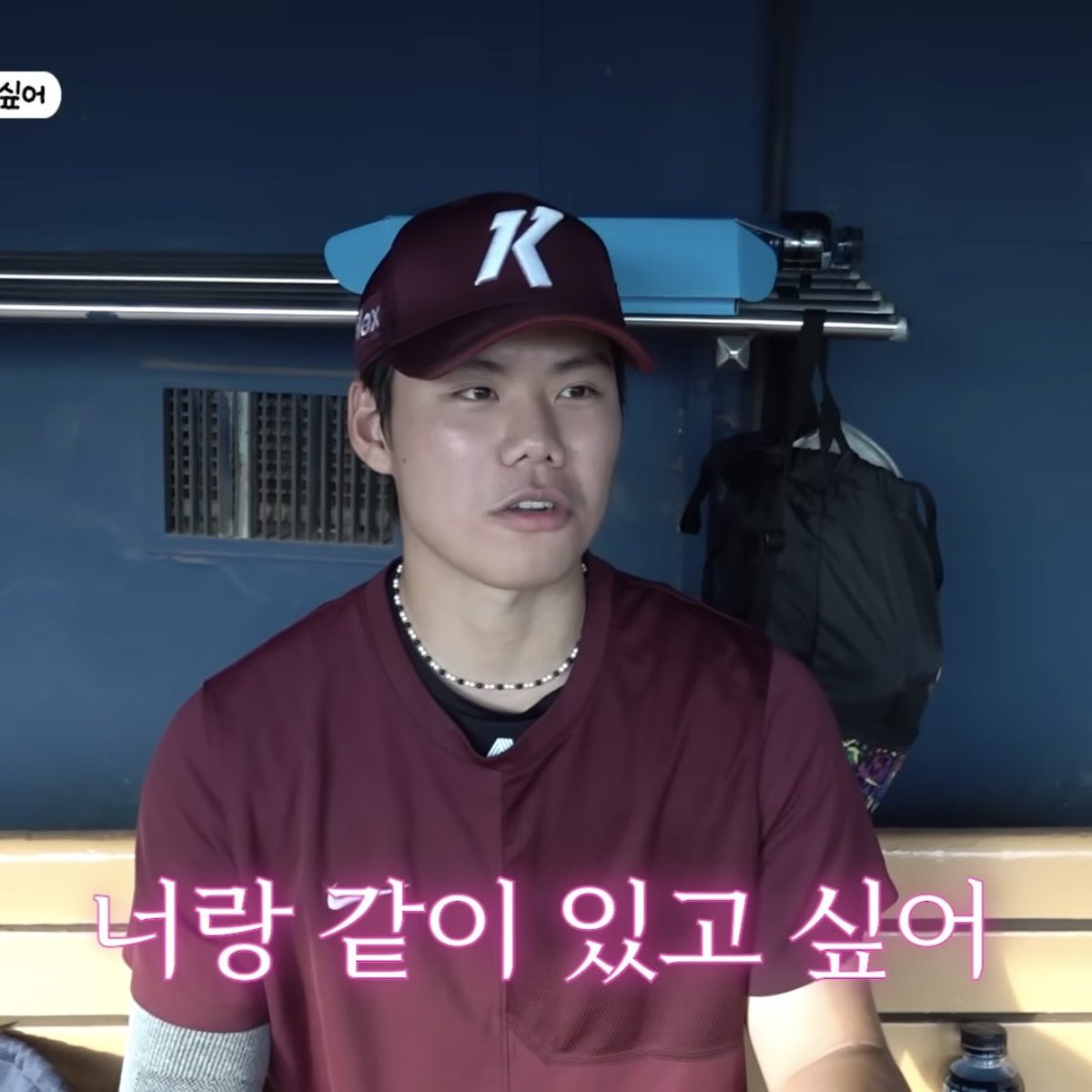 KcozyW's tweet photo. 나같경 이정도의 멘트는
고백으로 받아들임 https://t.co/No1vPVE4A0