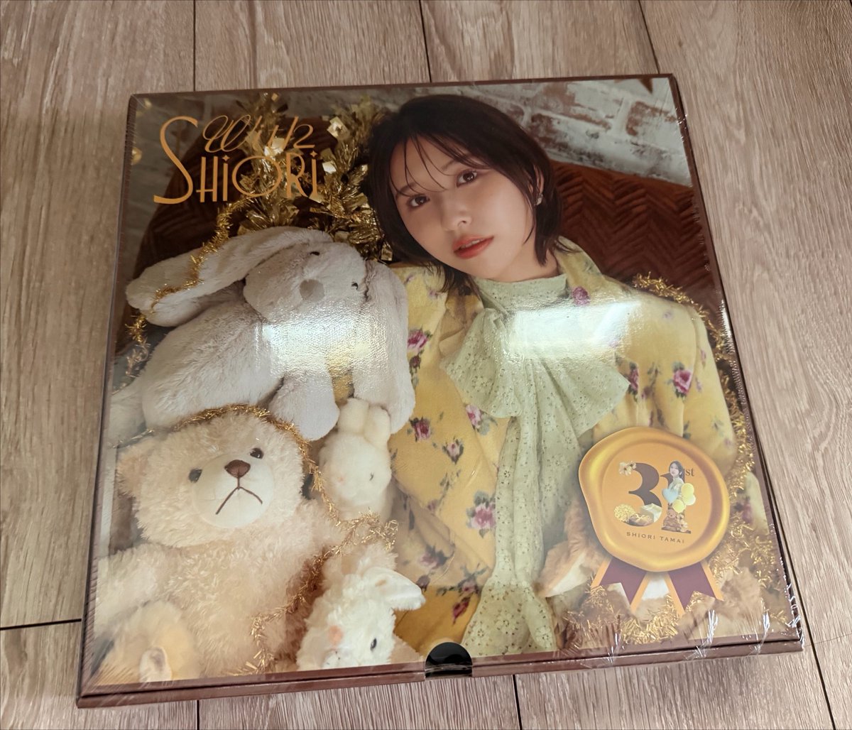 kidZmomo's tweet photo. しおりん生誕BOX届いた〜
かわいいと美しいの詰め合わせすぎて
買って良かった🎁箱も飾ろう https://t.co/XOEPdYOpQH