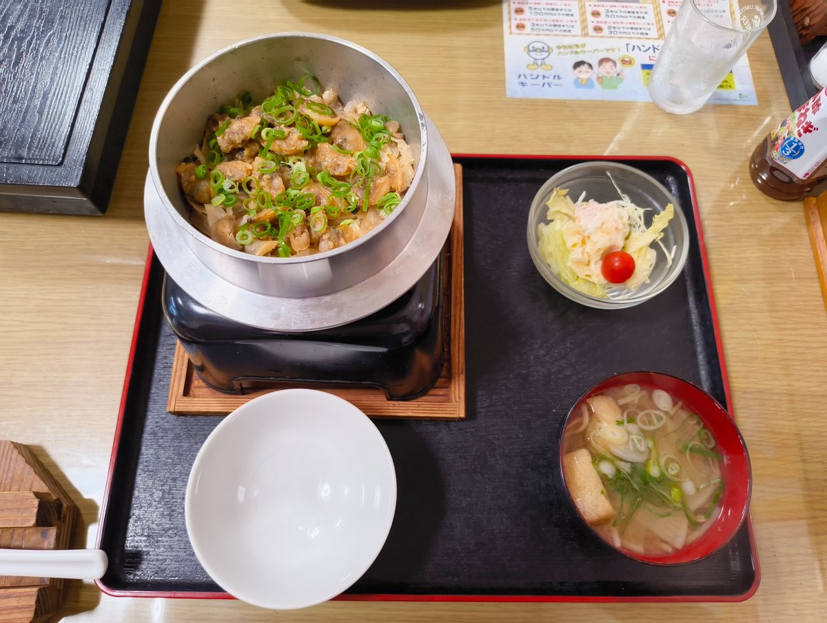 manabuf_tt's tweet photo. 岩沼で美味しい釜めし屋さんに巡り会うことがでしました。
次は「きのことトマトの釜めし」、シーズンになったら「はらこの釜めし」を食べてみよう😋

ごちそうさまでした。 https://t.co/n0HsjOuChm