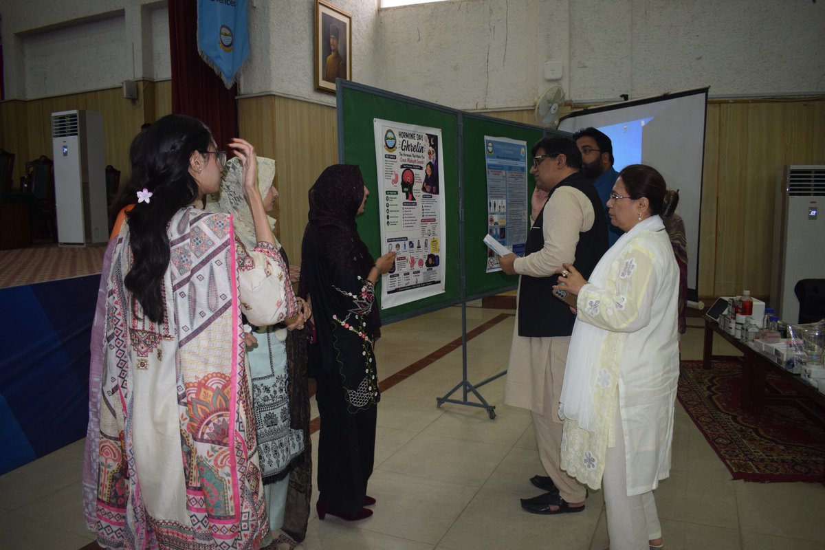 Official_RWU's tweet photo. The Zoology Dept marked World Hormone Day with an engaging event aimed at raising awareness about hormones, endocrine disorders, and their impact on human health.
The event was graced by Prof. Dr. Wasim Haider (COMSATS University Islamabad) as Chief Guest. https://t.co/NemkGU6Uk9