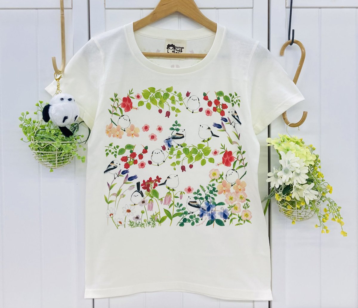 mongobess3's tweet photo. #シマエナガマーケット新宿
8月12日まで✨
Tシャツ、ハンカチ、サコッシュ、、、
などなど追加致しました〜✨
大人気のシマエナガだけのリース柄の
カフェオレ色も🤎
落ち着いた色合いでかわいいです🤎
その他、お花柄もクリームソーダ柄もめちゃめちゃかわいいです~♪ https://t.co/i68X2i4SRq