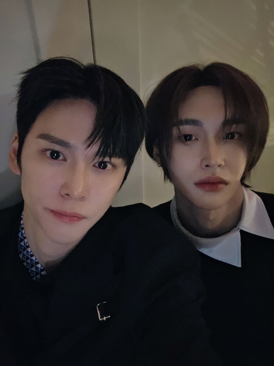unsightlyh0ly's tweet photo. แต่รุปนี้เซลฟี่เองเลย งง https://t.co/TbB465HEtT