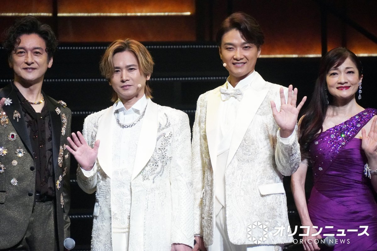 oricon's tweet photo. 堂本光一＆井上芳雄が導く“帝劇ライブ”
『New HISTORY COMING ARENA LIVE』
⠀
ソニン、“ルーツメドレー”で
「カレーライスの女」を披露🍛
⠀
堂本が期待＆力説「やっぱりやらないとね？」
https://t.co/9QYa3RuZXc
⠀
#帝コン https://t.co/AD6NKgFuEN