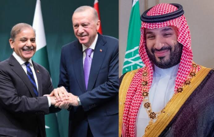 NaveedAlHashimi's tweet photo. 🚨 عاجل: اتفاق مكة أصبح رسميًا!

اتفاق دفاعي تاريخي ثلاثي بين باكستان والسعودية وتركيا تم توقيعه اليوم في مكة المكرمة 🇵🇰🇸🇦🇹🇷

تحالف إسلامي قوي يجمع القوة العسكرية الباكستانية + القوة المالية السعودية + تقنية الدرونز التركية!

هذا يغير موازين المنطقة بالكامل https://t.co/qvgb0hrzpP