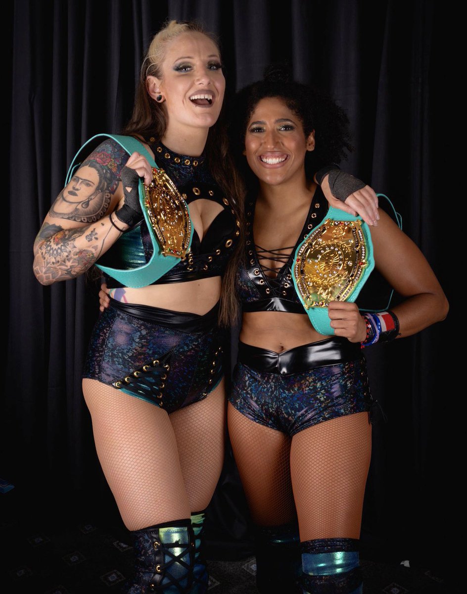 Chupacabra_01's tweet photo. 🎂Happy Birthday to Marti Belle! @MartiBelle #MartiBelle #TheHex #BTY #TheDollhouse #StrictlyThickness #NWA #TNA #WWE #NXT #ECW #WCW #ROH #AEW #MLW #LuchaLibreAAA #CMLL #NJPW #AJPW https://t.co/oIsMy970CA