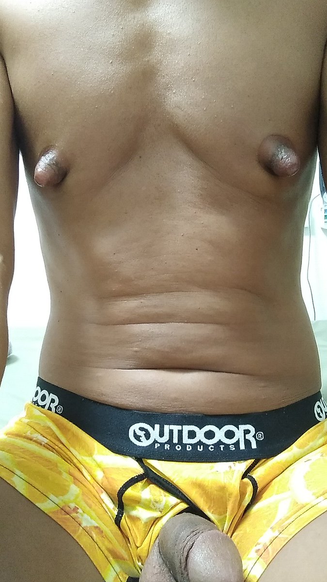 umaitikubi's tweet photo. 巨大乳首もマラも真っ黒だよね！お盆休みに入ったけどしゃぶり付きたい人、メールちょうだいね！ https://t.co/KsxH5QmI9D