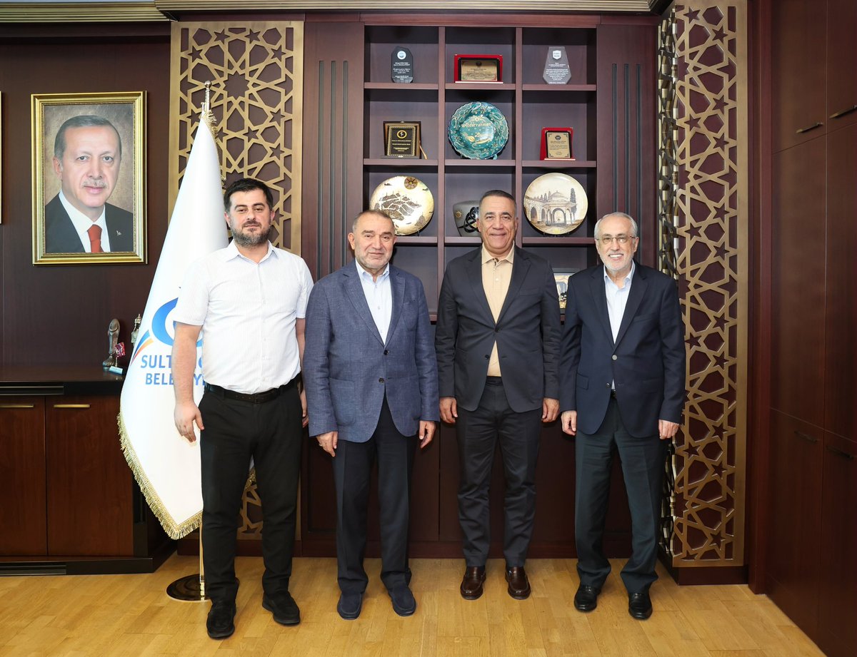 israfilkisla's tweet photo. İlim Yayma Cemiyeti Genel Başkanımız Yusuf Tülün ile birlikte Sultangazi Belediye Başkanı Abdurrahman Dursun’u ziyaret ettik.

​Nazik misafirperverliği dolayısıyla Kıymetli Başkanımıza teşekkür ediyor, çalışmalarında muvaffakiyetler diliyoruz. https://t.co/rrAGQIYGkK