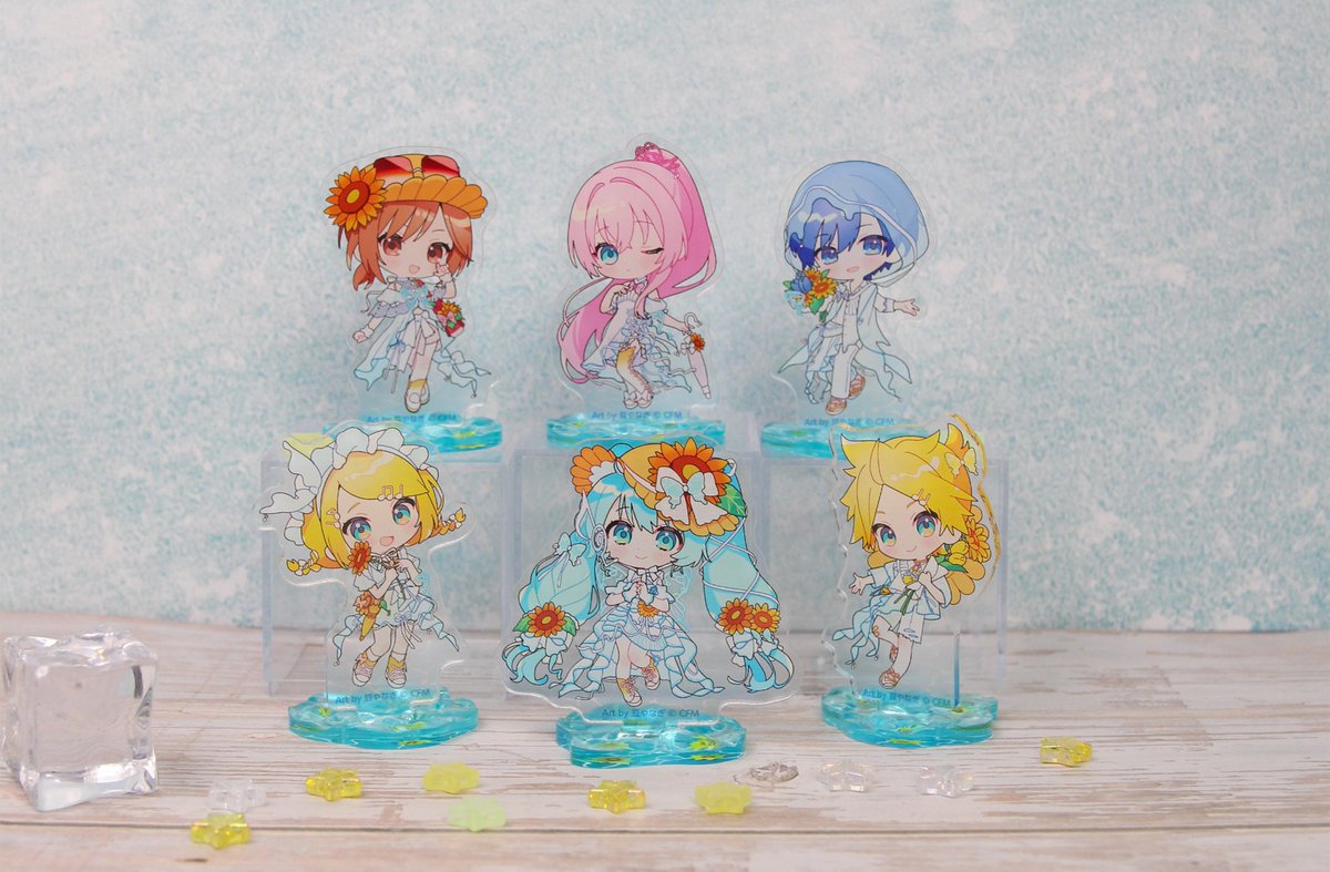 cocollabo's tweet photo. 【#マジカルミライ2026】商品紹介🔊　

豆やなぎ ver.「湖面アクリルスタンド」が登場✨

湖面をイメージした透明感あふれる美しいデザインに注目です！
お気に入りの場所に飾って楽しんでくださいね♪

詳しくはこちら
https://t.co/JKFB1jJOjd

#初音ミク https://t.co/rweGMKsLSB
