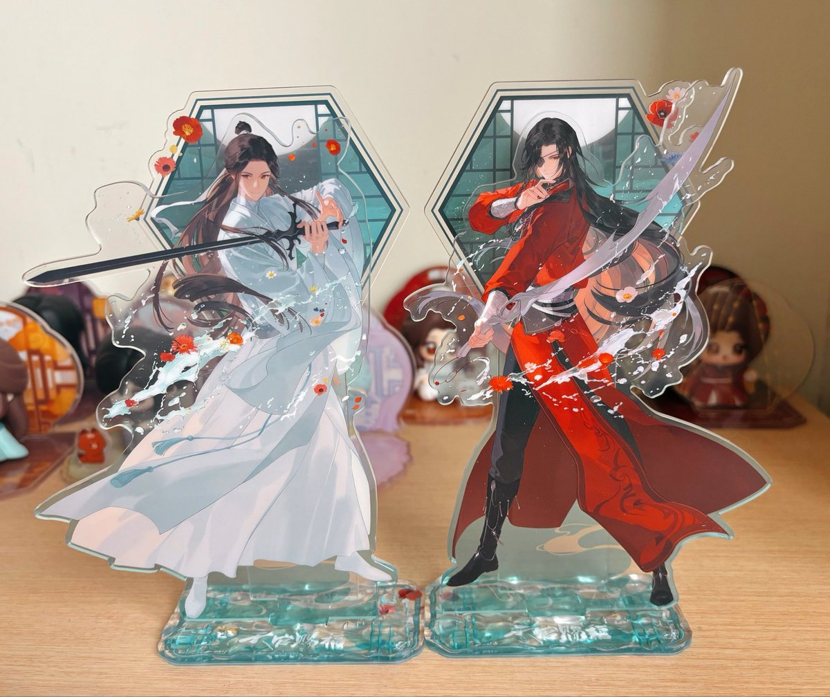 kumayano's tweet photo. j'ai enfin déballé ma merch du magasin minidoll.......... tout est tellement beau 😭💕 https://t.co/DIjsSeIaxY
