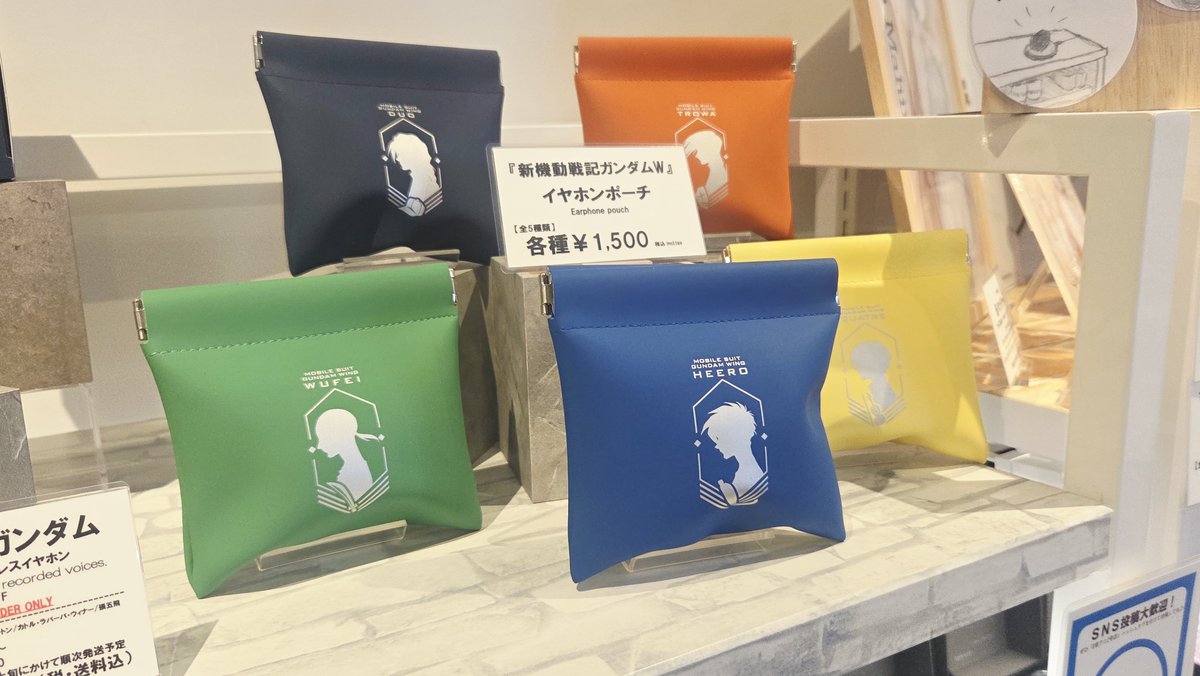 susuiro's tweet photo. 秋葉原の店舗いってきた！！(撮影可) https://t.co/JsyQR7f5X3