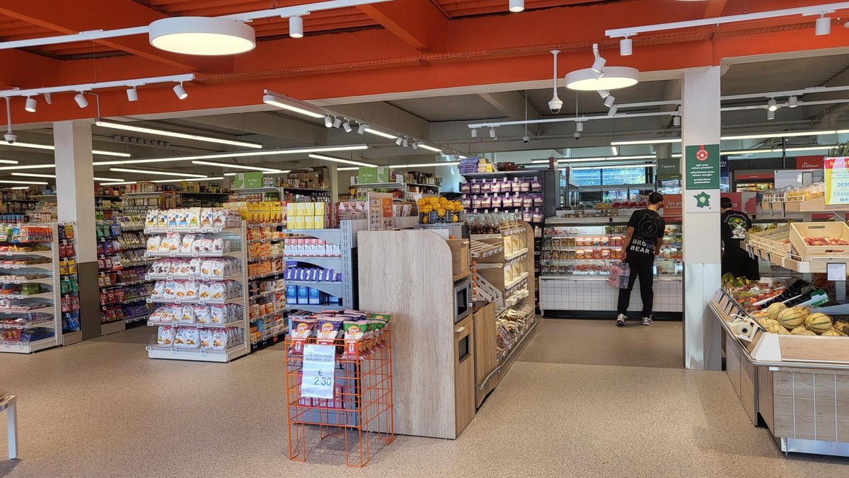 villedecergy's tweet photo. #supermarche | Le #franprix des Touleuses à Cergy est de nouveau ouvert ! 🛒🥦🥖
👉 Une réouverture qui fait plaisir et qui contribue à renforcer les commerces et services de proximité dans le quartier des Touleuses.
🕗 Ouvert 7 jours sur 7
📍 11 place des Touleuses https://t.co/RtnlpITD8U