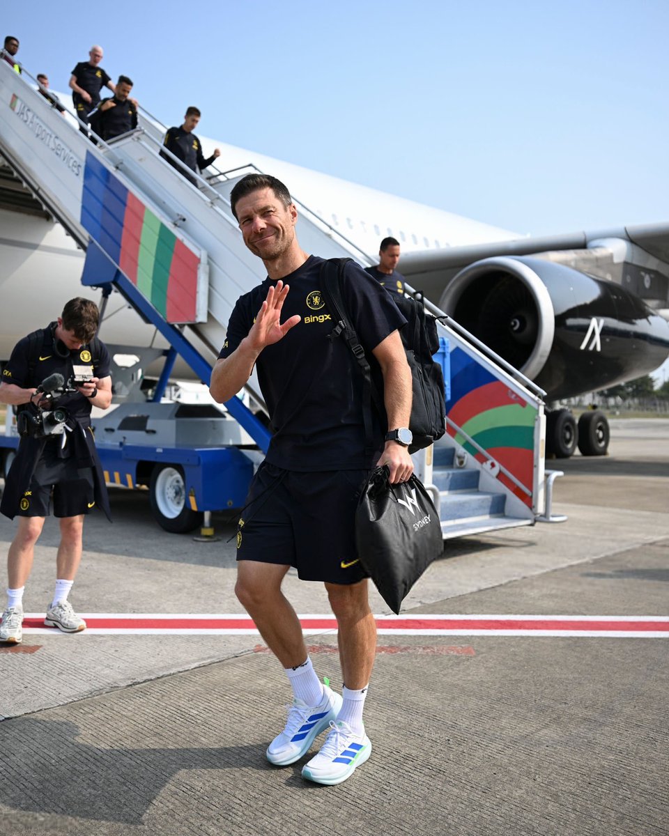 TheChelsZoneX's tweet photo. 🔵📸 GAFFER

Touchdown, Jakarta. https://t.co/nTguhqVNuy
