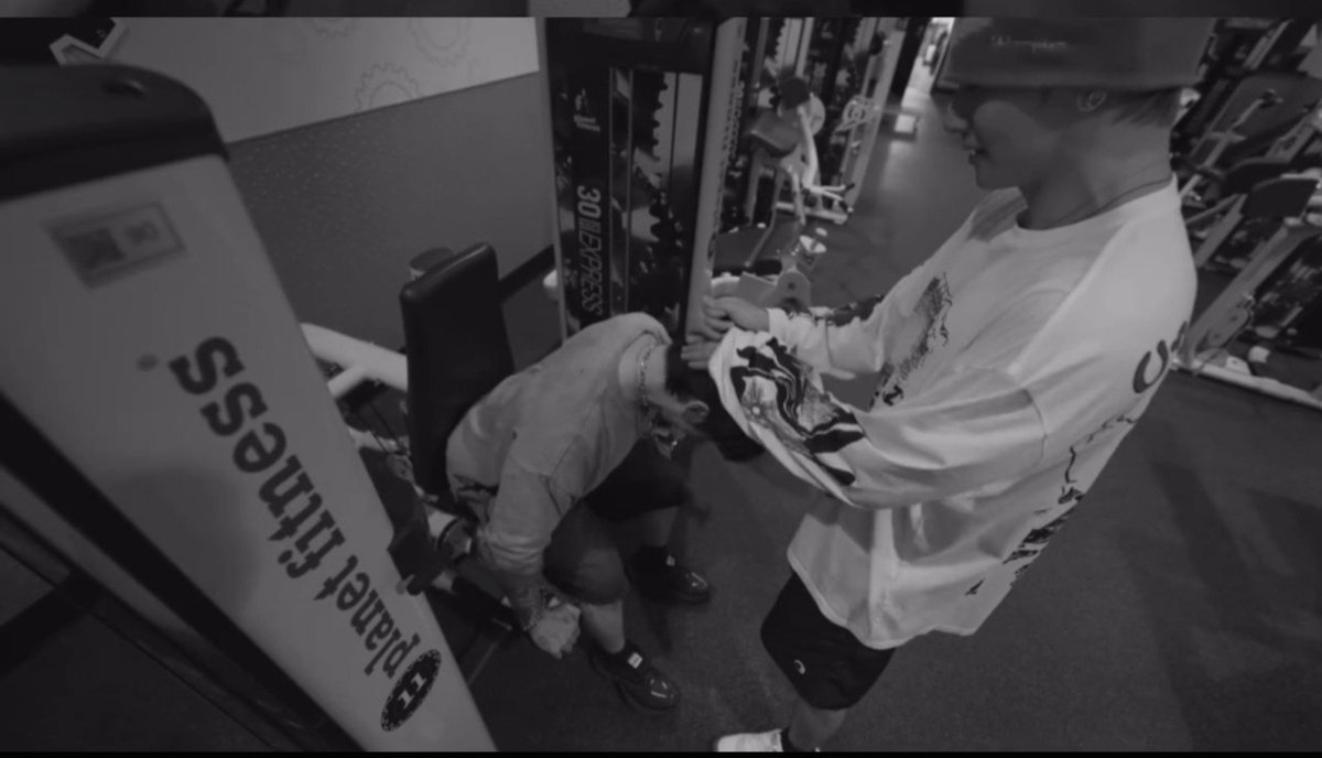 KooVarbiee's tweet photo. Jungkook knew he was "Kooking" the moment he decided to add these angles in his vlog💀 https://t.co/g53Lypcj8V