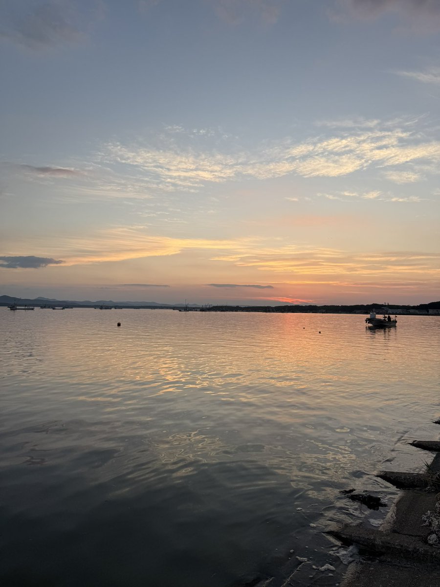 aibayome's tweet photo. 今日のサロマ湖
32度
この気温でも暑くて暑くて
氷点下のサロマ湖と一緒にのせたら
涼しくならないかな

でも明日の最高気温の予想は
21度
今年は気温差が激しい
おつかれさまでした https://t.co/9HUmL6XN6j