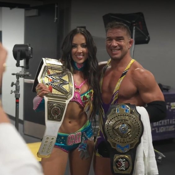 LuigiWrestling's tweet photo. Chelsea Green y Chad Gable. Cuando la perseverancia da sus frutos. https://t.co/ENMPjILnZo