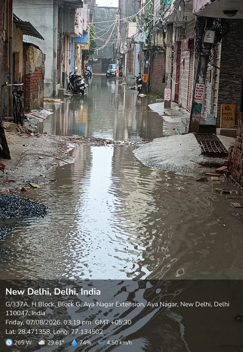 DeepakK19323706's tweet photo. @BJP4India It feels just like the last six months.
Rain is just an excuse...
@LtGovDelhi 
@MCD_Delhi 
@CMODelhi 
@INCDelhi 
@AamAadmiParty 
@DPCC_Pollution 
@DelhiComplaint 
@delhicomplaint1 https://t.co/axbgmAWktA