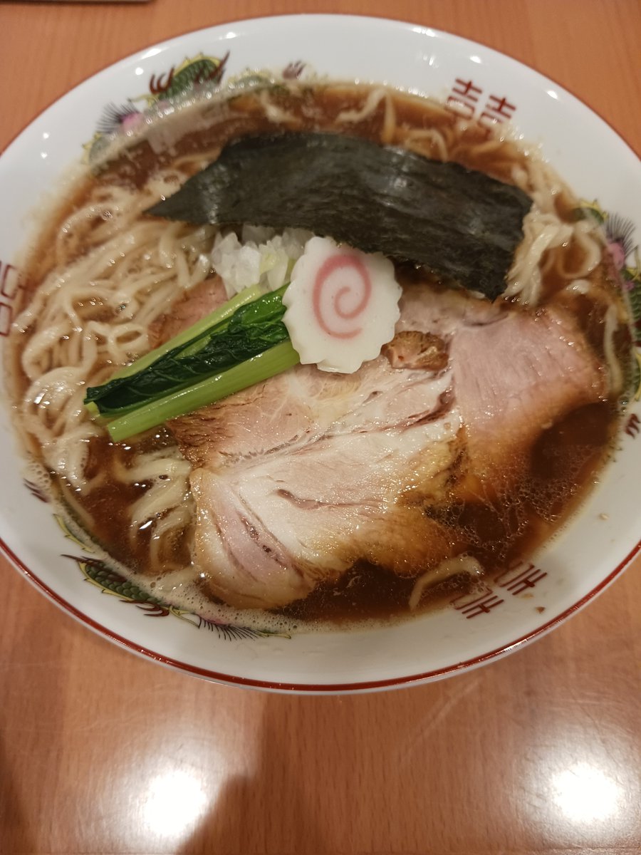 oi96484559's tweet photo. 麺々結び

鶏と煮干しの中華そば🍜

塩分高めの煮干し、仕事終わりにはちょうどいい。

#ラーメン
#ラーメン好きな人と繋がりたい https://t.co/A4kidXfo4y