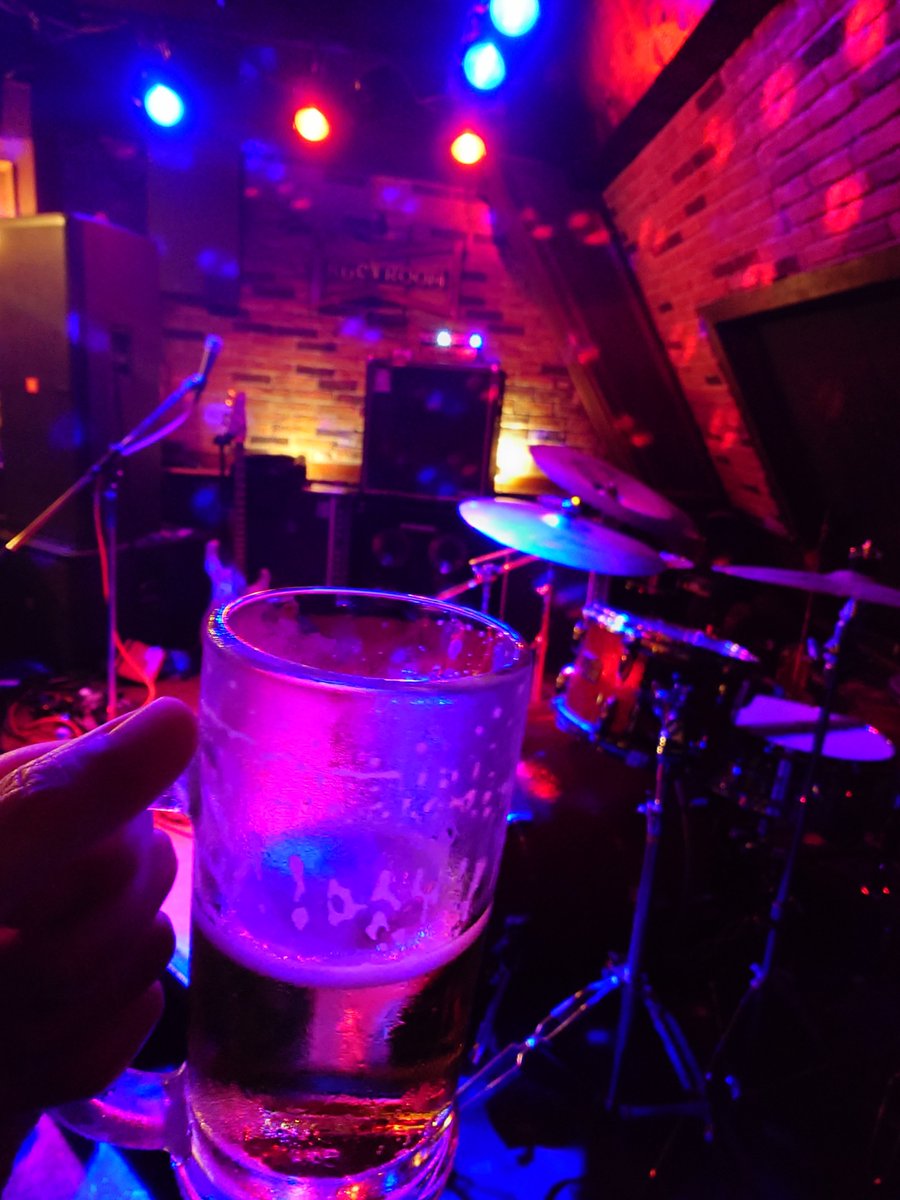 hirohiro0520's tweet photo. 今宵はハードなバンド!
#Moja
#RubyRoom https://t.co/oumvtbEKLh
