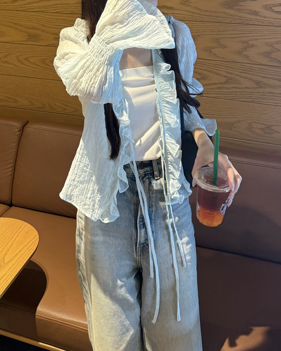 callautia_jp's tweet photo. 🎐ZOZOTOWN

冷房対策にもピッタリなシャツが優秀すぎる✨
＃callautia  #カラウティア https://t.co/XOO4CDjWwq