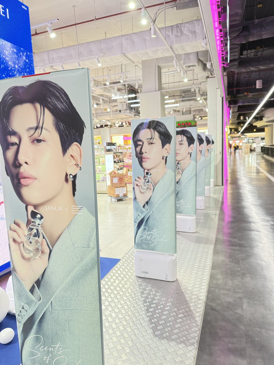 Ananta888888's tweet photo. ไปถ่ายรูป สุดหล่อมา หล่อสุด น่ารักสุด
#JANUAXBAMBAM
#JANUASCENTSOFSOUL
#BamBam #뱀뱀 https://t.co/9mzEADUD2e