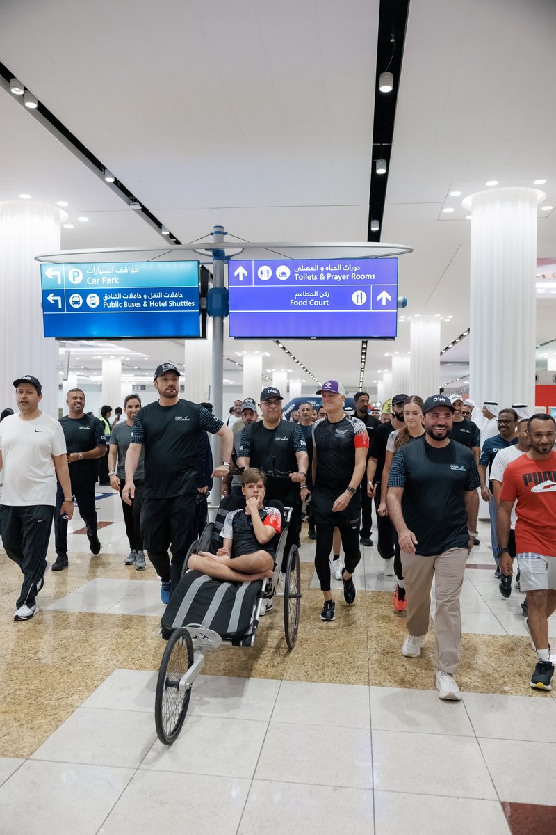 DXBMediaOffice's tweet photo. مطارات دبي وللمرة الأولى، تستضيف فعالية "دبي مولاثون" في مطار دبي الدولي، حيث شهدت منطقة المغادرين في المبنى 3 انطلاق الفعالية بمشاركة موظفي مطارات دبي وأفراد مجتمع المطار oneDXB وأصحاب الهمم في مسيرتين صباحيتين داخل المبنى. https://t.co/EzxaoctBni