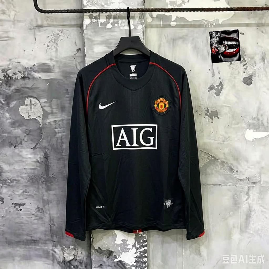 DeeLuxFit's tweet photo. ORIGINAL RETRO VINTAGE JERSEYS 🛍️ 

L-XL-2XL-(3XL)

🏷️N30,000 📷❤️😍 https://t.co/uuAADczpi0