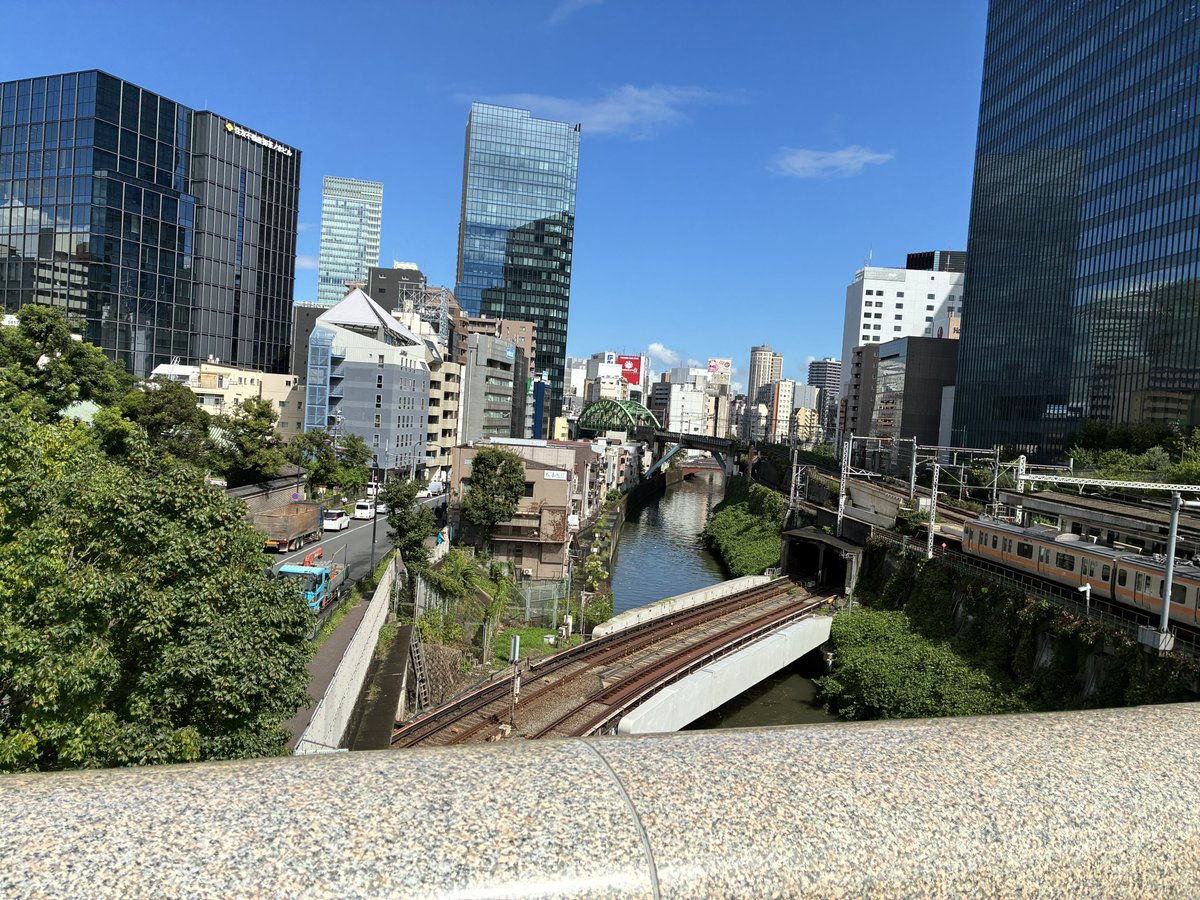 sawaki321's tweet photo. 東京〜 https://t.co/AsEoW2iqp1
