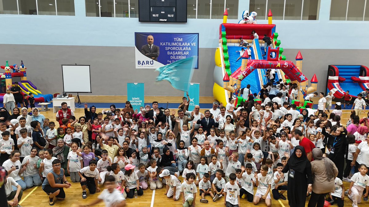 tugvabartin's tweet photo. Türkiye Gençlik Vakfı Bartın İl Temsilciliği olarak Yaz Okulları Final Programımızı gerçekleştirdik. 14 Ağustos 2026 itibariyle yaz okullarımızı bitirmiş olacak tüm gençlerimize şimdiden başarılar diliyor tebrik ediyoruz. 

#TÜGVA #YazOkulu https://t.co/oQx5wyTRKS