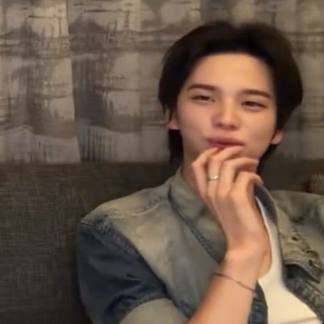shinyu_hand's tweet photo. #투어스 #tws #신유 #shinyu https://t.co/Ob16oHS2TN