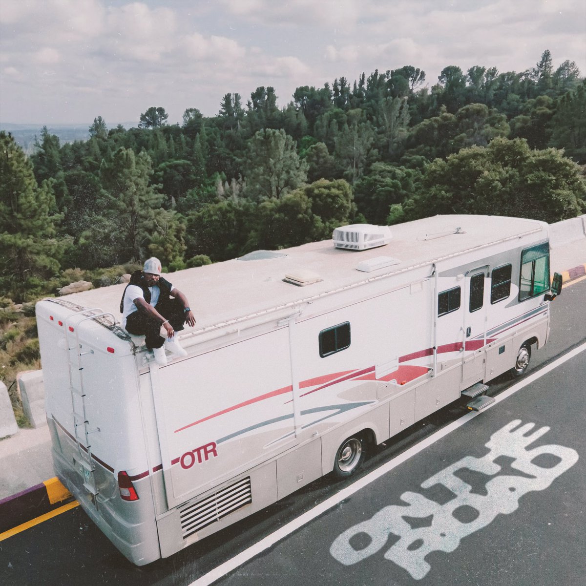 AlbumTalksHQ's tweet photo. INITIAL THOUGHTS ON LLONA'S SOPHOMORE ALBUM "ON THE ROAD"? 🤔💭 https://t.co/UnhYTzcVka
