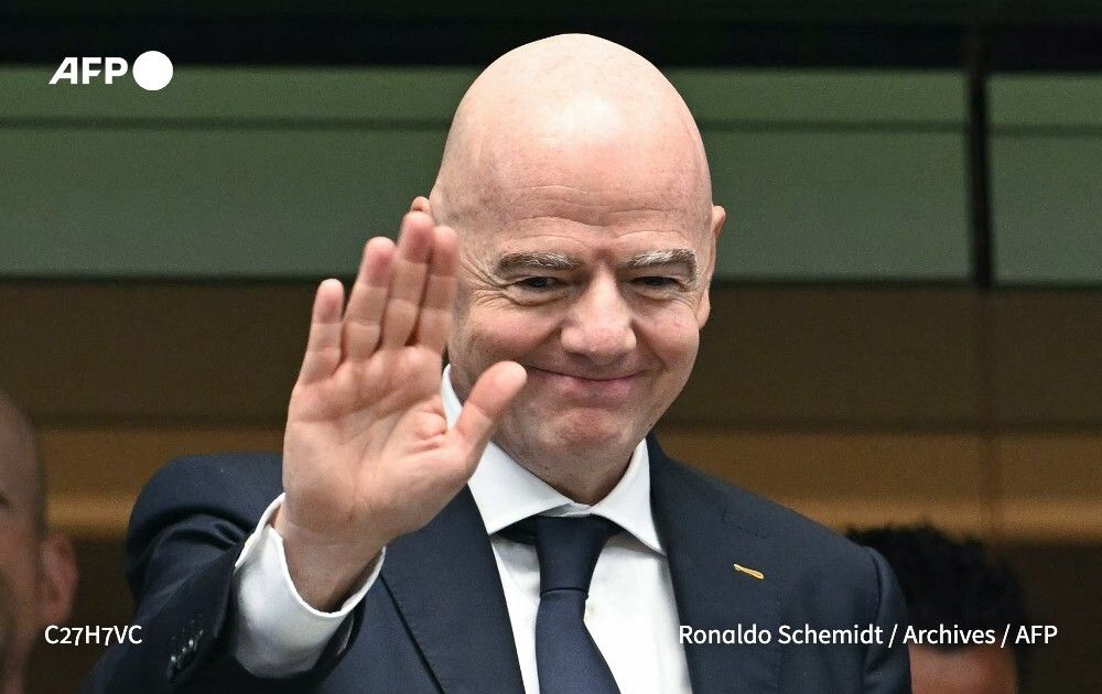 afpfr's tweet photo. ⚽️ La Fédération norvégienne de football, en pointe des critiques envers Gianni Infantino depuis plusieurs années, va demander au président de la Fifa de démissionner, a annoncé sa présidente Lise Klaveness vendredi ⤵️ https://t.co/c34IARbylt