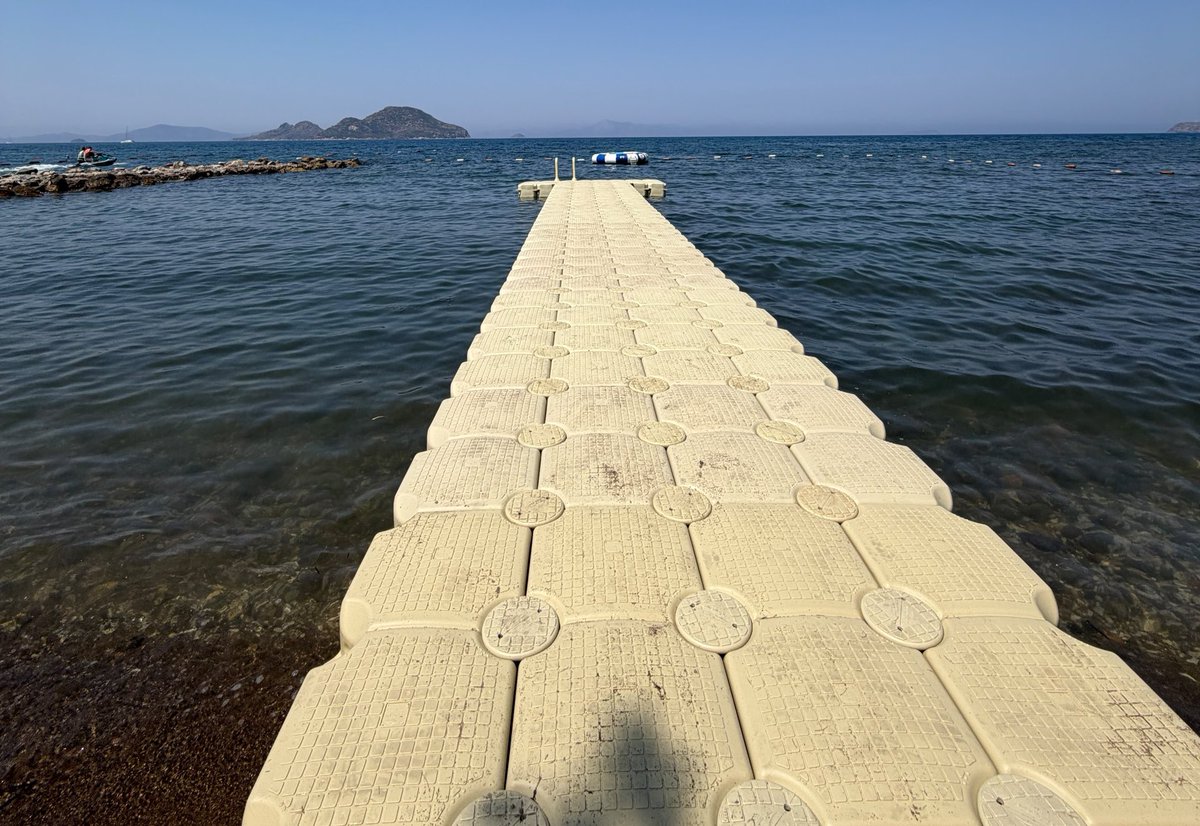 ustunezer's tweet photo. BODRUM LÖSEMİLİ ÇOCUKLAR TATİL KÖYÜMÜZÜN 
İskele ve adasını bağışlayan
PMS San.Tic.AŞ’e çok teşekkür ederiz🙏
Son olarak deniziçi büyük şişme oyun grupları ihtiyacımız da duyarlı kuruluşlar tarafından karşılanırsa yavrularımız çok mutlu olacaktır
İyi ki LÖSEV
İyi ki SİZ VARSINIZ https://t.co/HUxQrsH7Kh