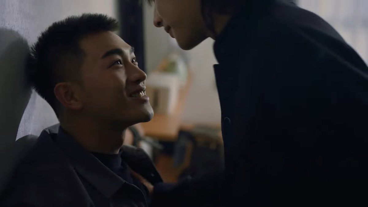 duangism's tweet photo. just happy as fuck to get tied up by his boyfriend you really can't make this shit up https://t.co/cHltnOo2dw