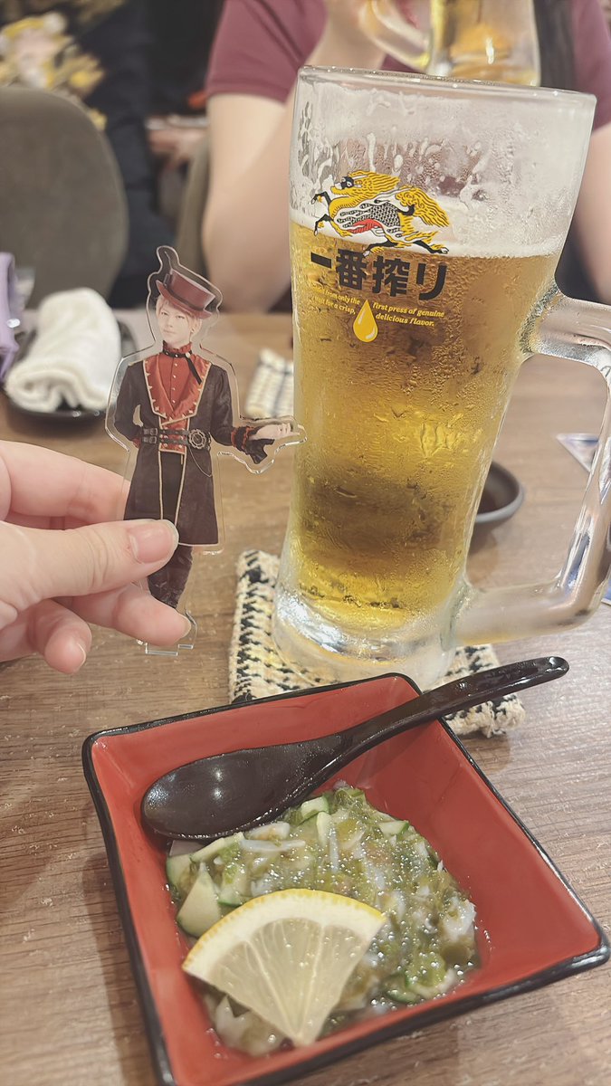 logansamasama's tweet photo. 北九州で食べた居酒屋飯が忘れられないんやけど、これしか写真ないwwwwwww
イサキの刺身激ウマだった…あんだけ飲んで食べて1人4,500円でお釣りきたのバグすぎる https://t.co/zlHqFtid6Q