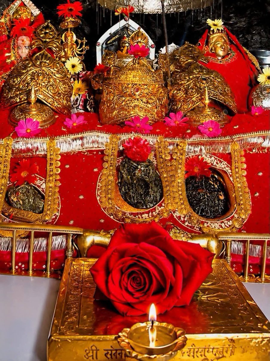 mahijamwal0404's tweet photo. Jay Mata Durga bhawani jay Maa Vaishnodevi 🙌 https://t.co/7rCjkHiwo6