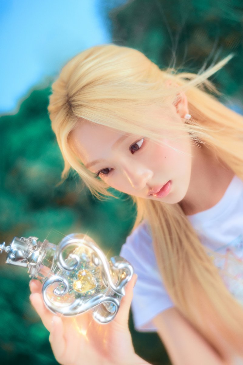Hearts2Hearts's tweet photo. Teaser Image 02 : THE ICONIC NIGHT #STELLA

Hearts2Hearts The 1st Japan Single 
【ICONIC HEART】 
➫ 2026.08.12 (KST/JST)

🪄https://t.co/ydIUKNrPPI  
💿https://t.co/DUnpJu9oHC 

#Hearts2Hearts #하츠투하츠 #H2H 
#ICONICHEART #Hearts2Hearts_ICONICHEART https://t.co/bg1mW0uunQ