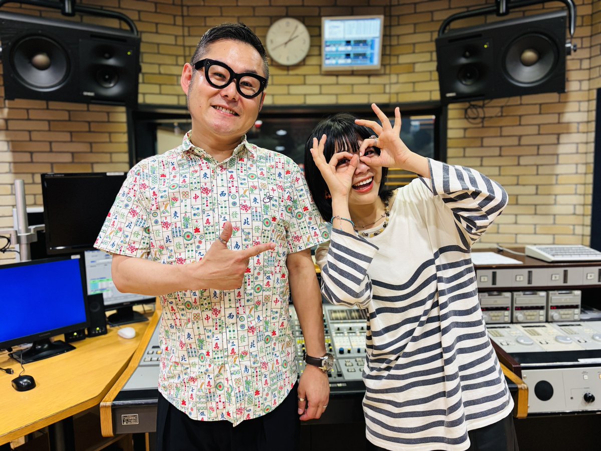 fmosaka851's tweet photo. 🎪OTOSHIMONO🎪
🕰️8/7(金) 20:00〜OA🤓
🎩DJ :下埜正太

今夜は、#かわにしなつき にインタビュー👓

ME:I KEIKO SUZUからのメッセージもオンエア🌸

感想は #oto851 でお願いします✊

📻https://t.co/Wwo8zXsNEr 

#FM大阪 https://t.co/XjH7j81HOW