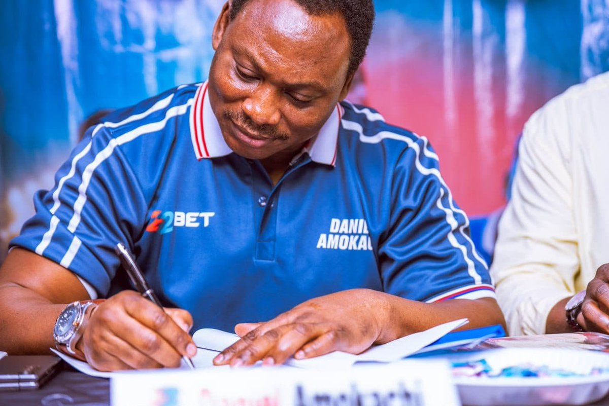 Mazitundeeednut's tweet photo. From Club Brugge to Everton to Beşiktaş… and now a Pan-African role with 22Bet.
 
Daniel Amokachi’s career has always crossed borders.
 
The mission continues.
 
#22betXAmokachi https://t.co/oHoH6vyO0l