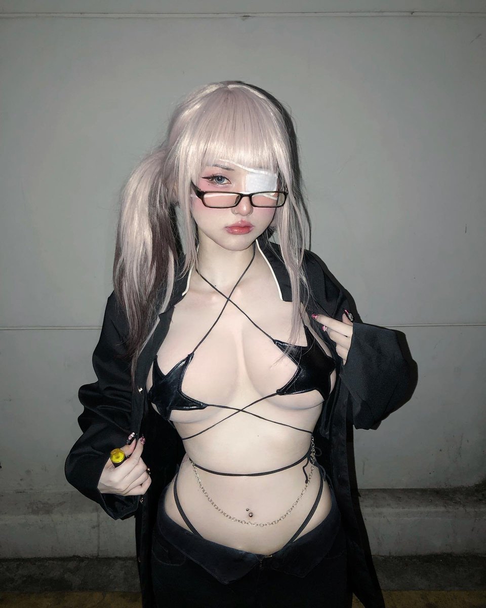 yukineee1108's tweet photo. more cosplay!! https://t.co/YbGhfhmAr8
