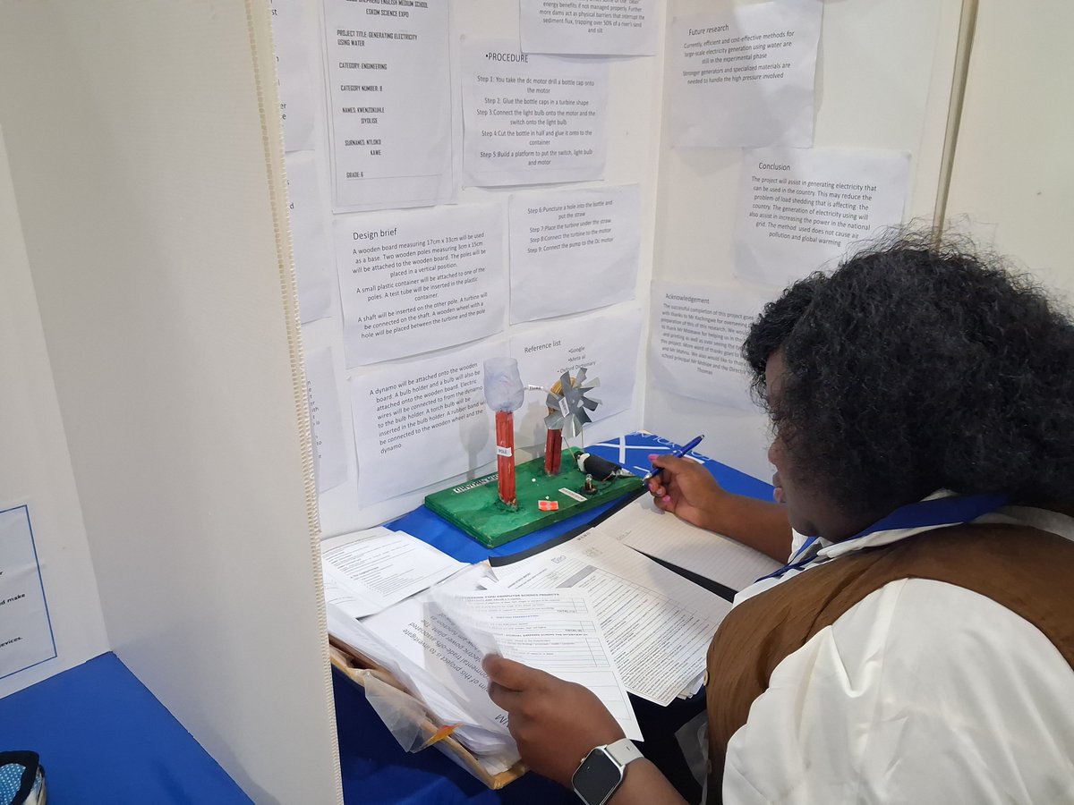 DBE_SA's tweet photo. @Exposcience @Siviwe_G @ReginahMhaule Hours of research, experimentation and problem-solving have led to today's evaluation of the science projects. The judges are currently going through the various projects' documentation, and will be providing valuable feedback to the #YoungScientists.
#STEMEducation #EskomExpo https://t.co/vmSfyrOlXz