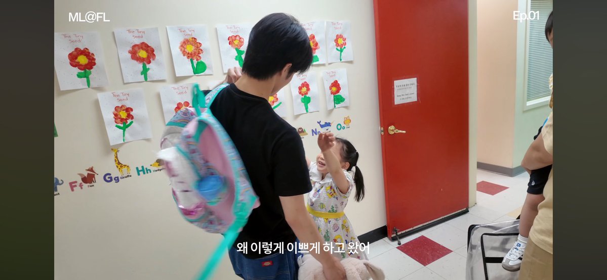 bukanwatermelon's tweet photo. 👧🏻 : ayahhhhh gendongggg
🐯 : eh cantiknya ayah. udah selesai sekolahnya? gimana tadi di sekolah? ada cerita apa, hm?
👧🏻 : nda adaa. cuma mewarnai tadi
🐯 : oh ya?
👧🏻 : YA!
👧🏻 : laper ayah
🐯 : laper? mau mam apa today?
👧🏻 : STEAK! MAU STEAK!
🐯 : okay kita pulang mam steak bikinan ibu yaa❤️