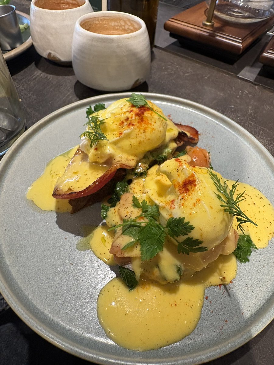 __aya00__'s tweet photo. 渋谷のエッグベネディクトが美味しいカフェ🍳
#日常垢 https://t.co/Lf7p8AxNam