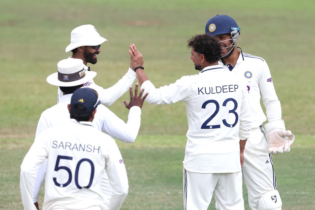 AamitSng's tweet photo. 2⃣nd success with the ball for Kuldeep Yadav ✅

Anjala Bandara is out LBW! 

#TeamIndia https://t.co/Kt1tEjzoUS
