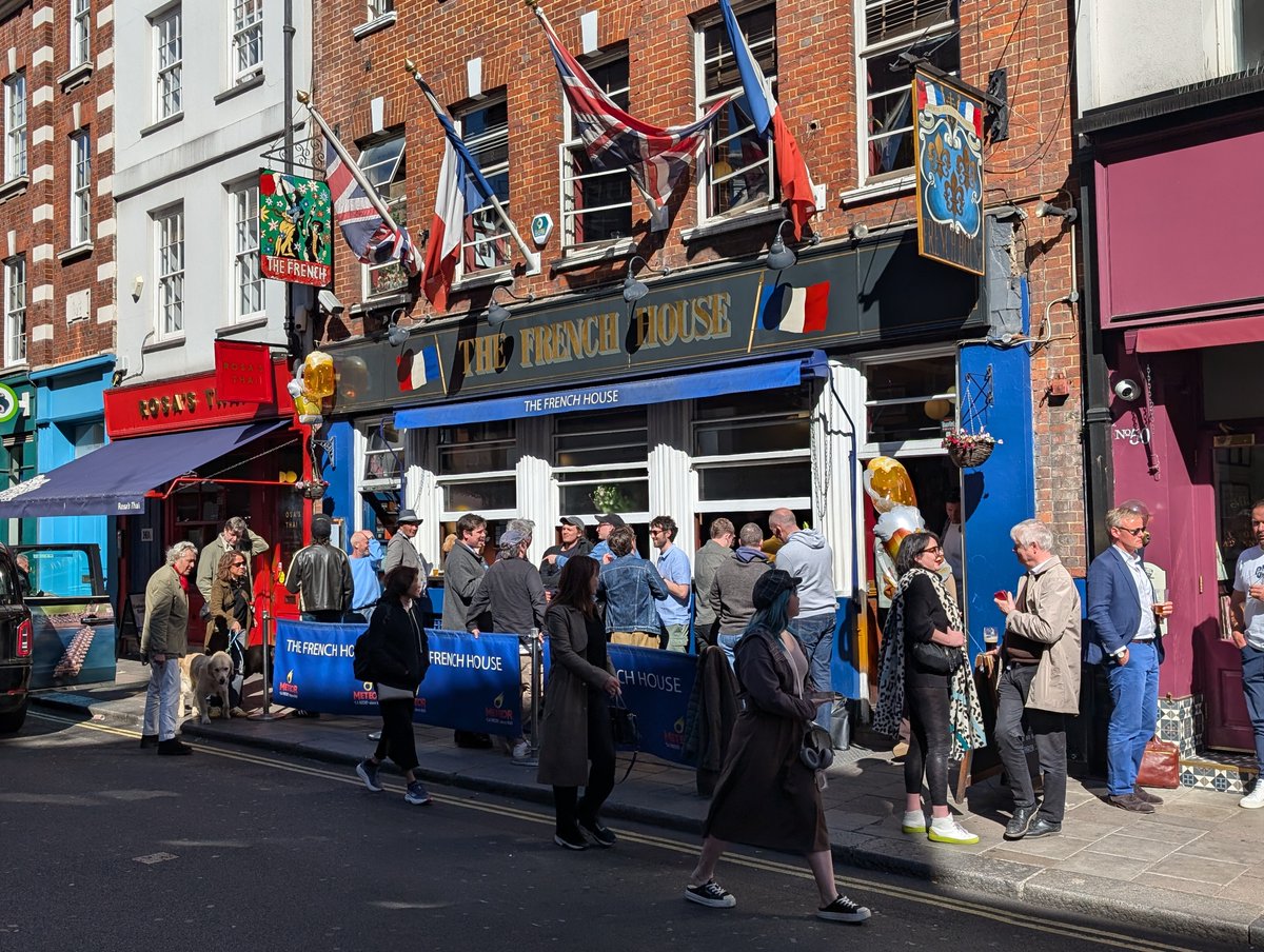 Londonist's tweet photo. Don't tell Westminster Council but we're off for a vertical pint 😉 https://t.co/s4i4dABdEH