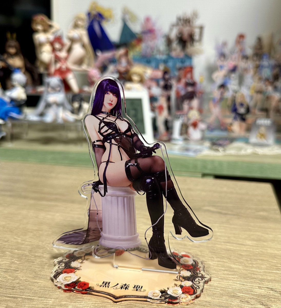 E_H_true's tweet photo. コミケ新刊のアクリルスタンド届いた！！！🥰💕
まじでいい、かなり存在感ある。 https://t.co/4tLi3WKSV2