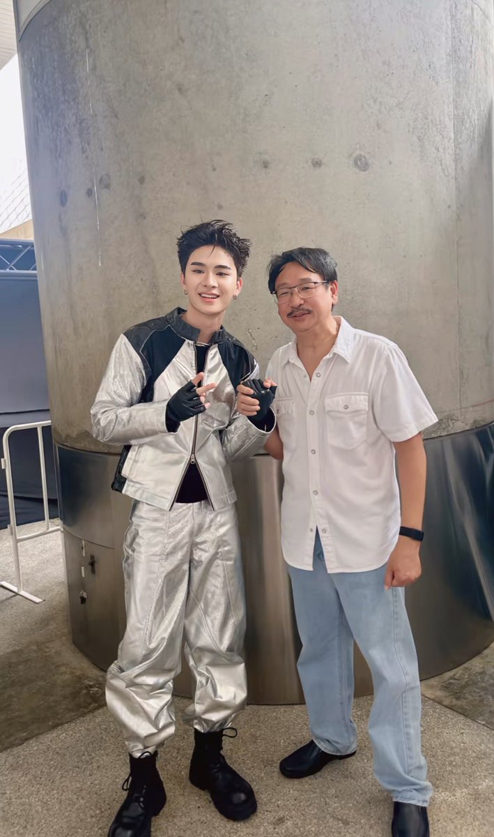 LittlePongPong_'s tweet photo. ฮัลโหลๆคับป๊าณะ ช่วงนี้เห็นเน้กขับถ่ายไม่ดี เห็นผักแล้วมันก็ไม่ค่อยจะกิน แล้วทำไมไม่ชอบอ่ะ เห็นชอบเรียกเขาว่าพี่จินไง ผมก็พี่คุณนะทำไมไม่เรียกผมว่าพี่ไทย พี่ไทยฟ้องป๊าณะตามนี้ชัวก็น้องเขาไม่ยอมอ่ะน้ออ https://t.co/6qD4xlVpoW