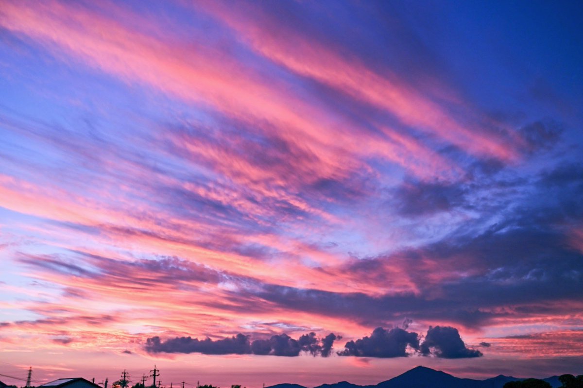 XBmBR0QytL03WsH's tweet photo. 夏の夕暮れ https://t.co/1SElbNZwvj